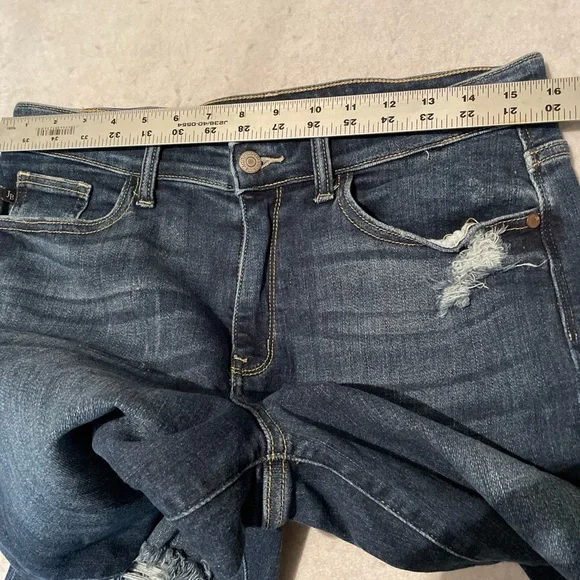 Judy Blue Jeans Womens 9 / 29 Boyfriend Fit Los Angeles Distressed Ripped Denim - Picture 8 of 13